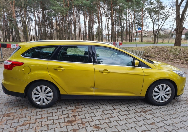 Ford Focus cena 24500 przebieg: 250000, rok produkcji 2011 z Łódź małe 379